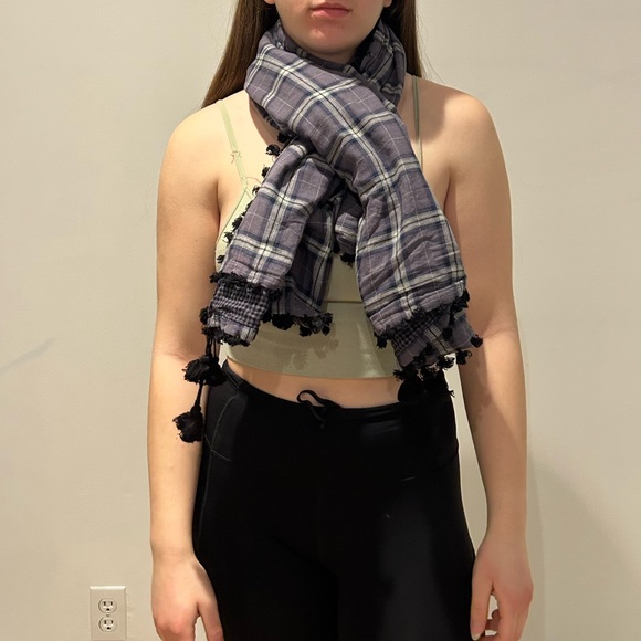 Juicy Couture Reversible Two Sided Scarf - Picture 3 of 8